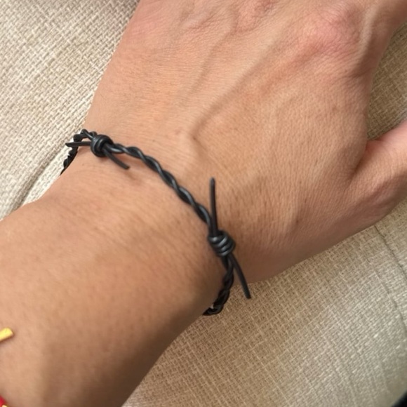 Guns and roses scarf with logo and hand made male/unisex rock bracelet - Picture 6 of 8